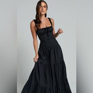 Lioness “Heart Shaped Maxi”